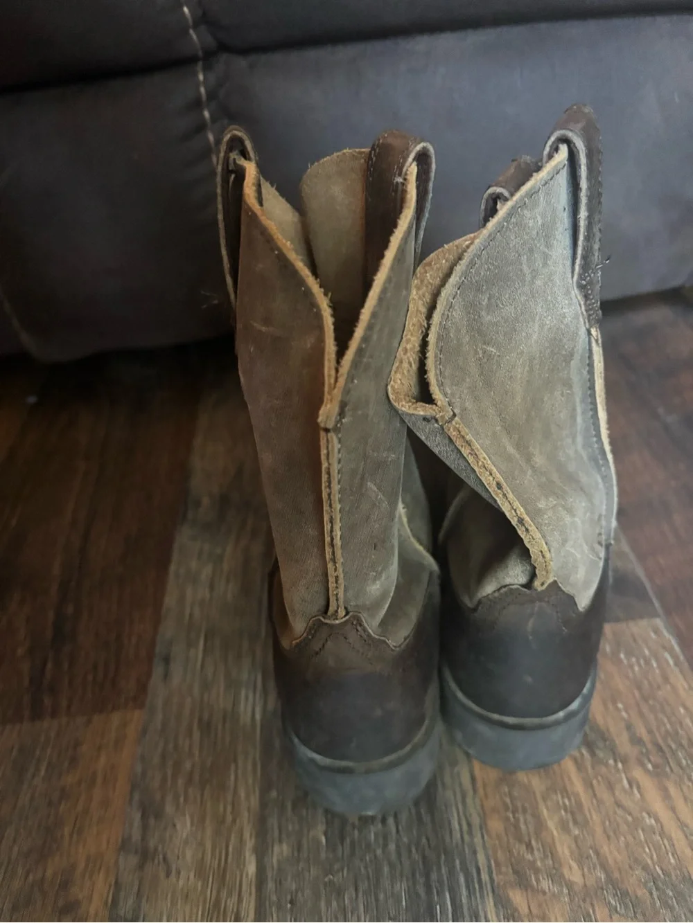 Ariat square toe leather pull on boots boy size 1